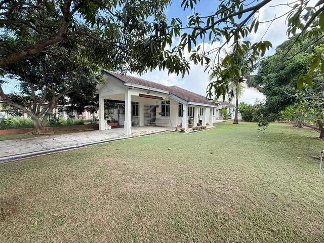 PALING MURAH BESAR SEMI D setingkat Taman Sri Bayu Pelek Bagan Lalang 1