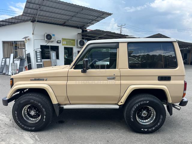 1986 Toyota LANDCRUISER II 2.5 Diesel (RJ70) (A) - 4
