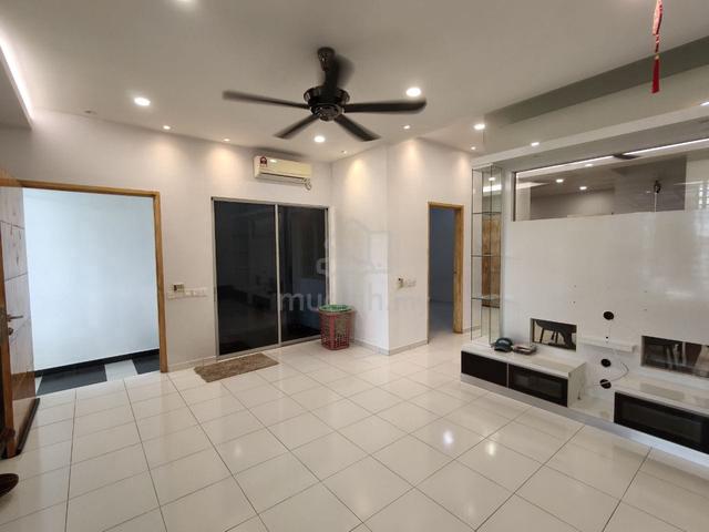 Setia Tropika/ Double Storey/ with Renovation/ Partial Furnish/ JB 1