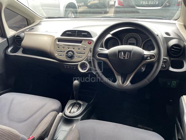 2014 Honda JAZZ 1.3 HYBRID FACELIFT (A) - 4
