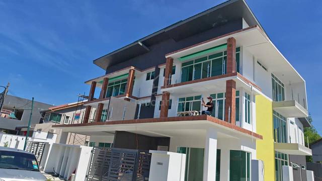 UNIT TERHAD: Semi-D 2.5 Tingkat @ Taman Ikhlas, Sungai Long 1