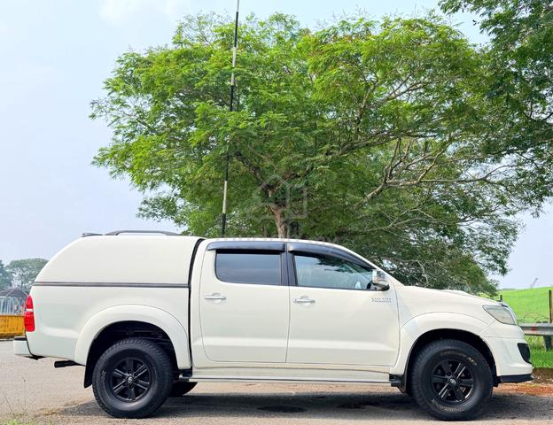 Toyota Hilux 2.5 G TRD Sportivo(A)Canopy NoOffRoad - 4