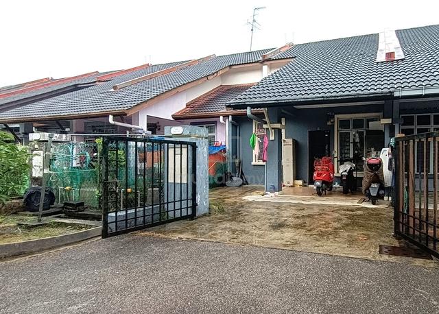 OPEN FACING Taman Pasir Putih 1.5 Storey Renovated Unit [ Full Loan ] 1