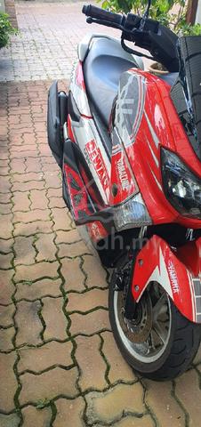 Nmax yamaha  - photo 3 of 5