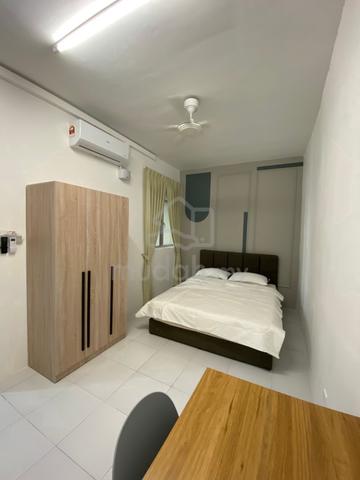 Fully Furnished Queen Bedroom for Rent at Residensi Sateria 1