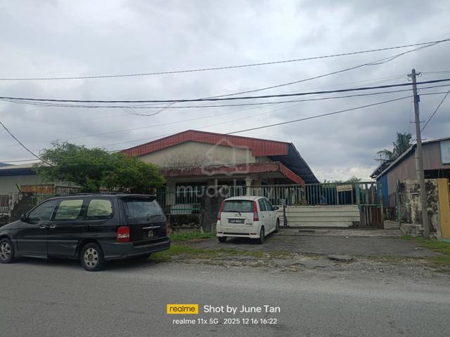 Factory Lot facing main road of Kaw Perindustrian Pengkalan 2 1