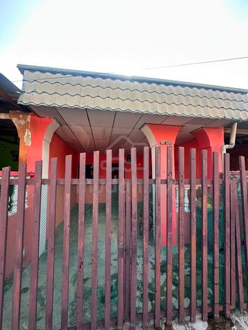 SINGLE STOREY Pekan Nenas 1