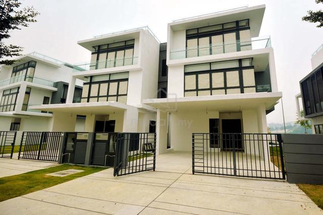 Luxury 3-Story Semi-D with Pool, Sky Garden & Lake View Grove Sg Besi 1