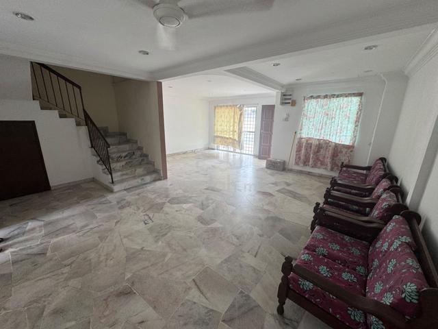 【 Kitchen table top, cabinet, grilled 】 2 Storey House, Rawang Jaya 1