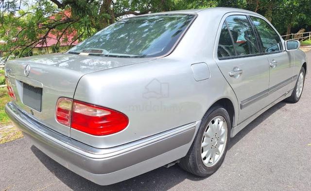 Mercedes Benz E240 (A) Loan Kedai Blacklist TipTop - 3