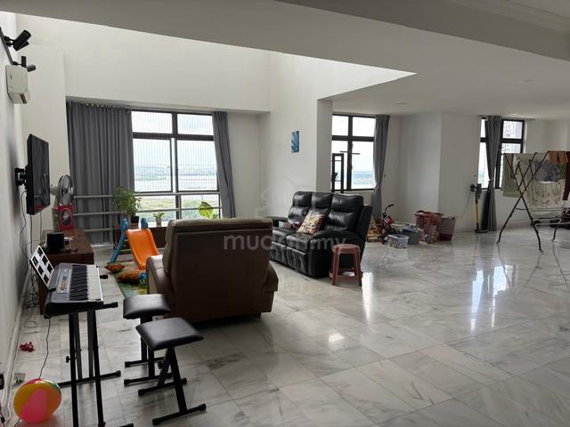 Aloha Towers 1