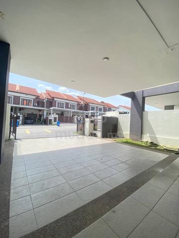 BEST PRICE🔥🔥 2 Storey Pentas 4 Alam Impian Shah Alam 1