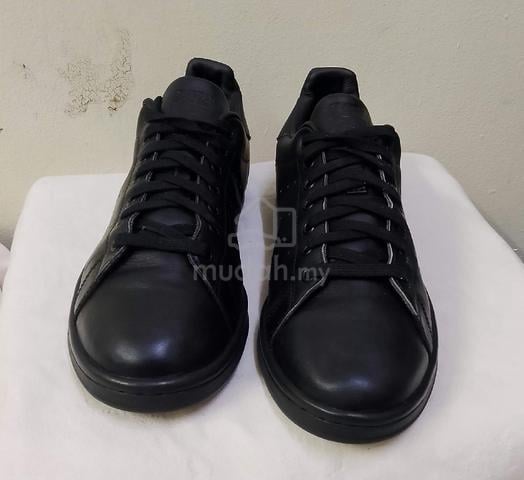 Adidas (8.5uk) - photo 2 of 6