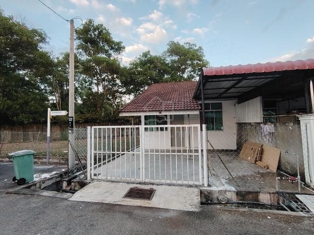 Bilik Lelaki untuk sewa di Taman Pinang Emas, Bukit Pinang 1