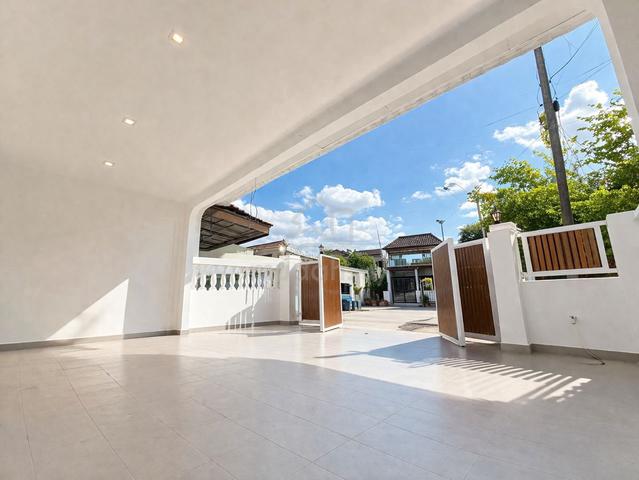 Tun Aminah Single Storey House Fully Renovsted Good Condition 1