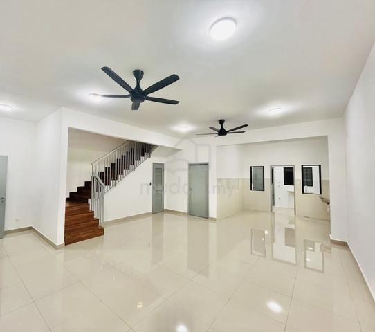 2 Storey Terrace Setia Utama 3 Setia Alam Partially Furnished Rent 1