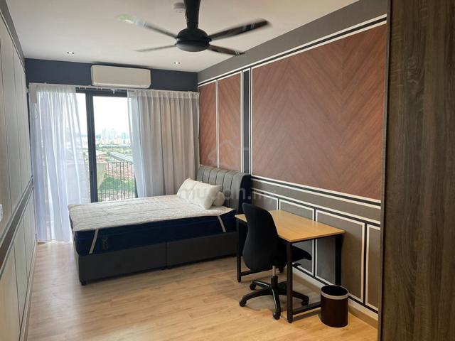 Emporis (Kota Damansara) 1
