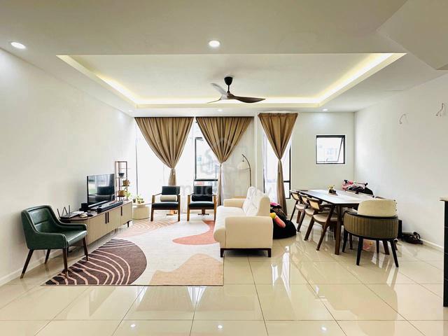 FLEXIBLE DEPO | Akasia Townhouse Semenyih 1
