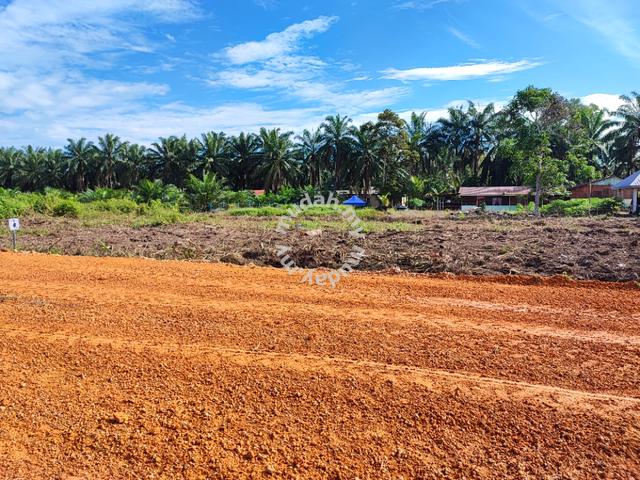 Tanah Lot Bukit Gambir Tepi Jalan Berdekatan Highway 3