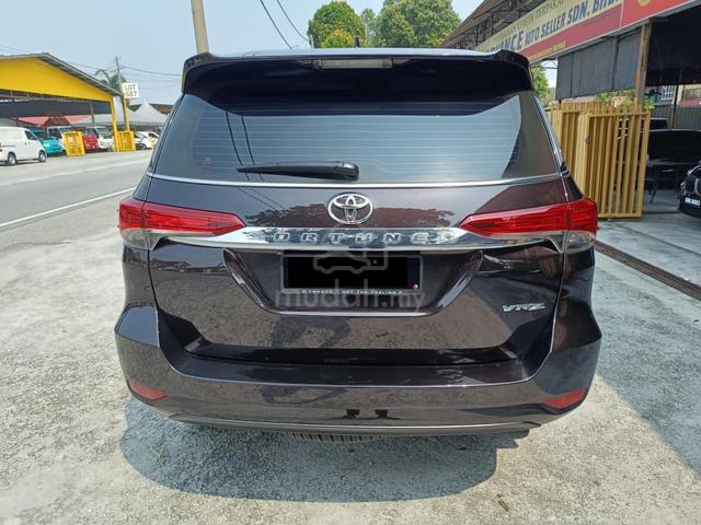 2019 Toyota FORTUNER 2.4 VRZ Diesel (LOAN KEDAI) - 5