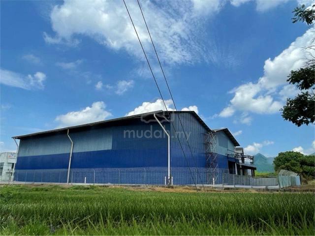 12,000 sqft Factory / Warehouse 🏭| 300AMP | Main Road | MENGLEMBU 1