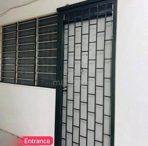 Seroja Apartment 1