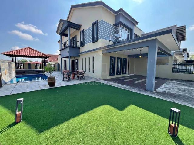 45x80 Corner Lot With Swimming Pool【At Kota Warisan】15Min To KLIA 1