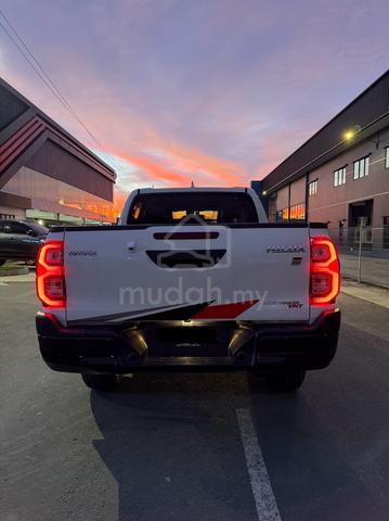 READY STOCK FULL LOAN PROMO HILUX 2.8 GR Auto - 5
