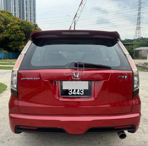 2013 Honda STREAM 1.8 I-VTEC RSZ FACELIFT (A) - 4