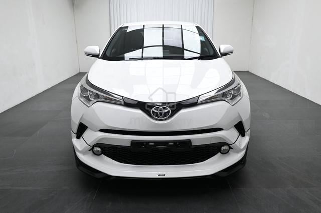 2018 Toyota C-HR 1.8 (A) 1-OWNER TIPTOP 1YR WRNTY - 2