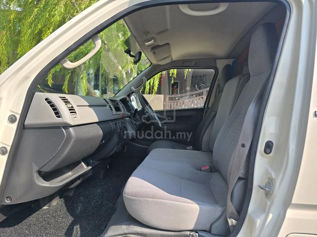 2009 Toyota HIACE 2.5 (M) Panel Van - 5