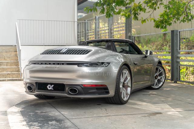 Porsche 911 Carrera 4S Cabriolet 2020 Agate Grey - 2