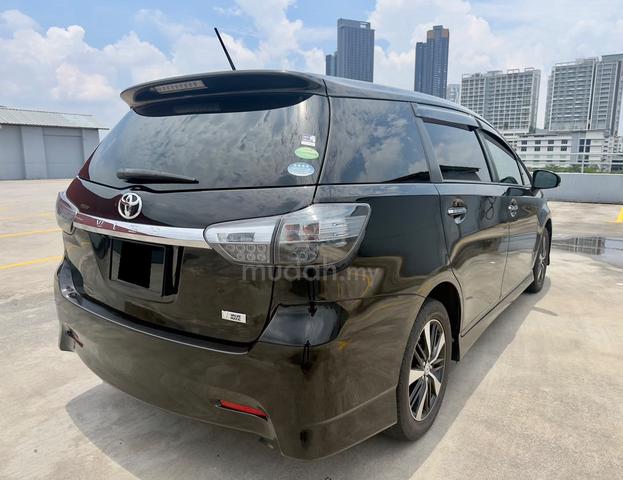 Toyota WISH 1.8 S (A) - 4