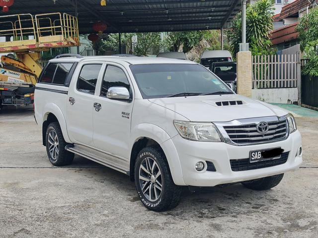 2014 Toyota HILUX 3.0 G VNT (A) - 1