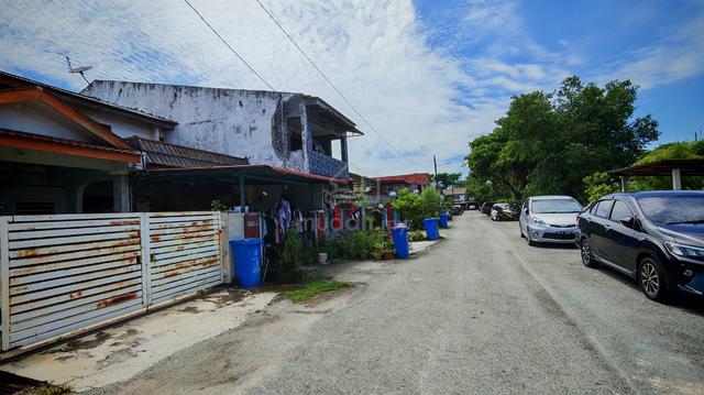 Double Storey Low Cost - Corner Lot Sek 17 Shah Alam 1