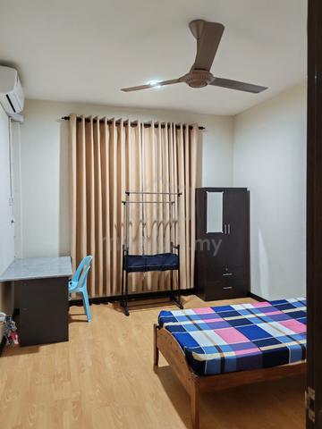 Furnished master and medium room near Hospital Sarikei. 1