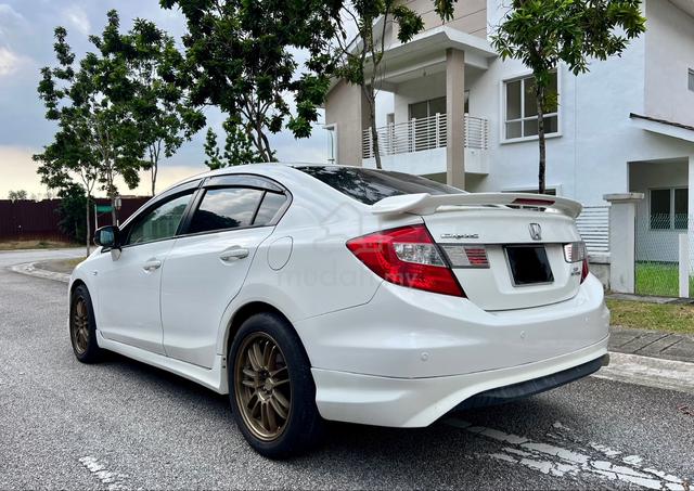 Honda CIVIC 1.8 i-VTEC (A) 2012 - 4