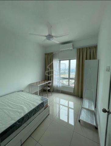 Fully Furnished Middle Room with Private Bathroom 1