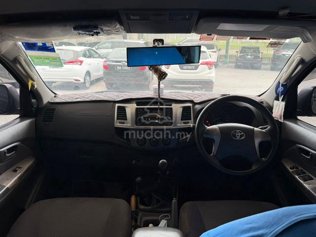 2012 Toyota HILUX 2.5 G (M) 4x4 - 5