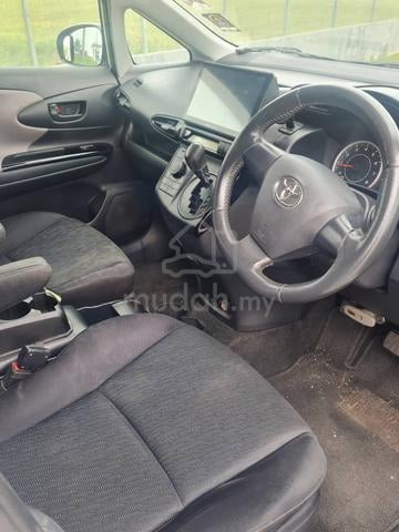 2011 Toyota WISH 1.8 X (A) - 5