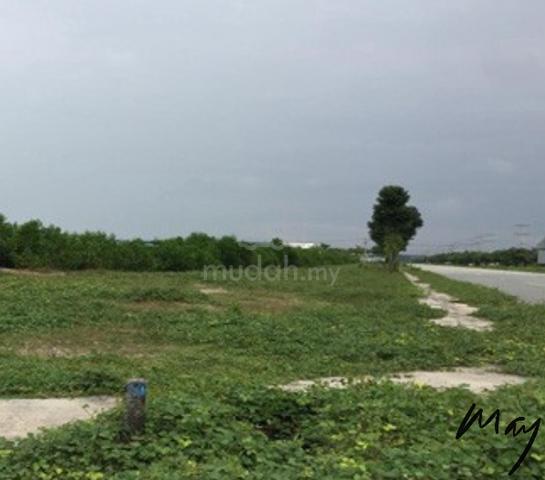【FREEHOLD】Nice Shape Good Location Limited Industrial Land Jasin 2
