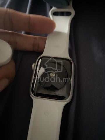 Apple Watch SE 44mm (1st gen) - photo 4 of 5