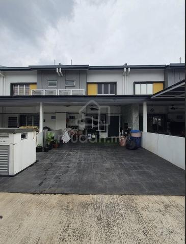 Intermediate Landed Two-Storey House 1
