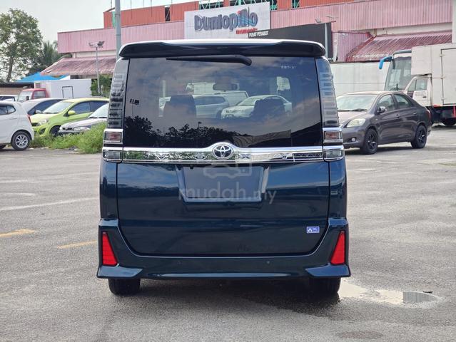 2021 Toyota VOXY 2.0 ZS KIRAMEKI III (A) - 4