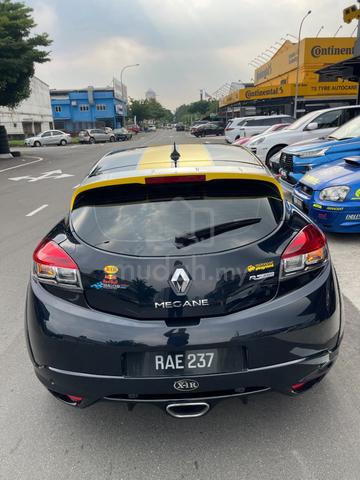 Renault MEGANE RB8 265 Limited Edition - 3