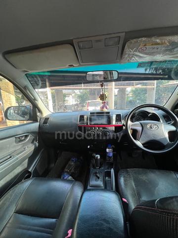 2015 Toyota HILUX 2.5 G TRD SPORTIVO (A) - 4