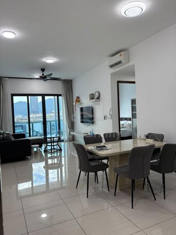 Queens Residences Q1 @ Queens Waterfront 1