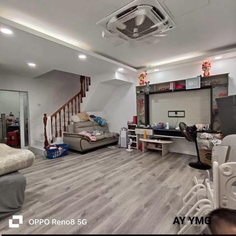 FULL LOAN Fully Renovated Taman Klang Utama 2 Storey House 16x65 3R2B 1