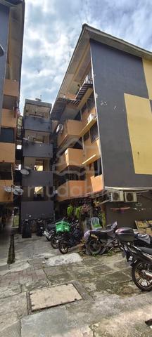 Flat Pandan Indah 1