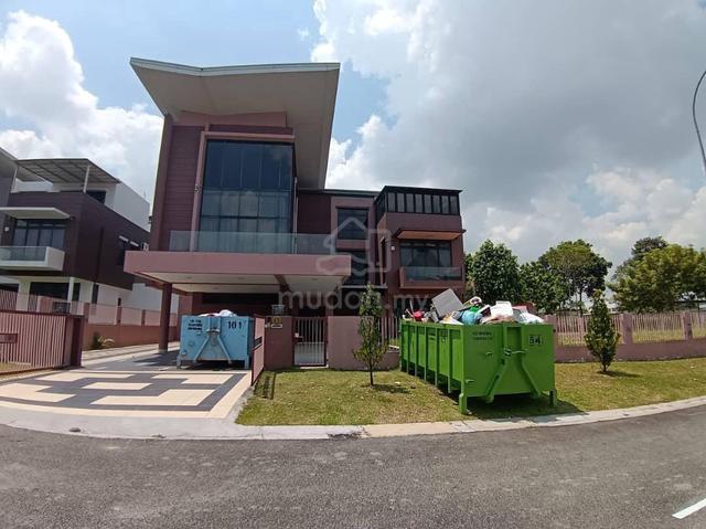 Horizon Hills @ The Hills Three Storey Bungalow Corner Lot For sales 1